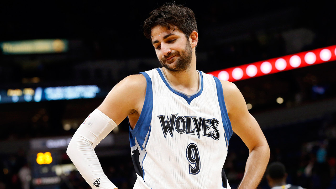 Minnesota-Timberwolves'-Ricky-Rubio-reacts-in-the-closing-seconds-as-the-Timberwolves-lost-to-the-Sacramento-Kings-123-117-in-an-NBA-basketball-game-in-Minneapolis.-After-six-years-in-Minnesota,-Ricky-Rubio-is-saying-goodbye.-The-seemingly-endless-rumors-finally-came-to-fruition-when-he-was-traded-to-the-Utah-Jazz-last-week.-(Jim-Mone/AP)