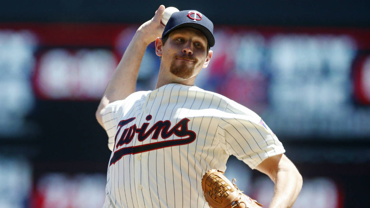Minnesota-Twins-pitcher-Nick-Tepesch-throws-against-the-Boston-Red-Sox-in-the-first-inning-of-a-baseball-game-Saturday,-May-6,-2017,-in-Minneapolis.-(Jim-Mone/AP)