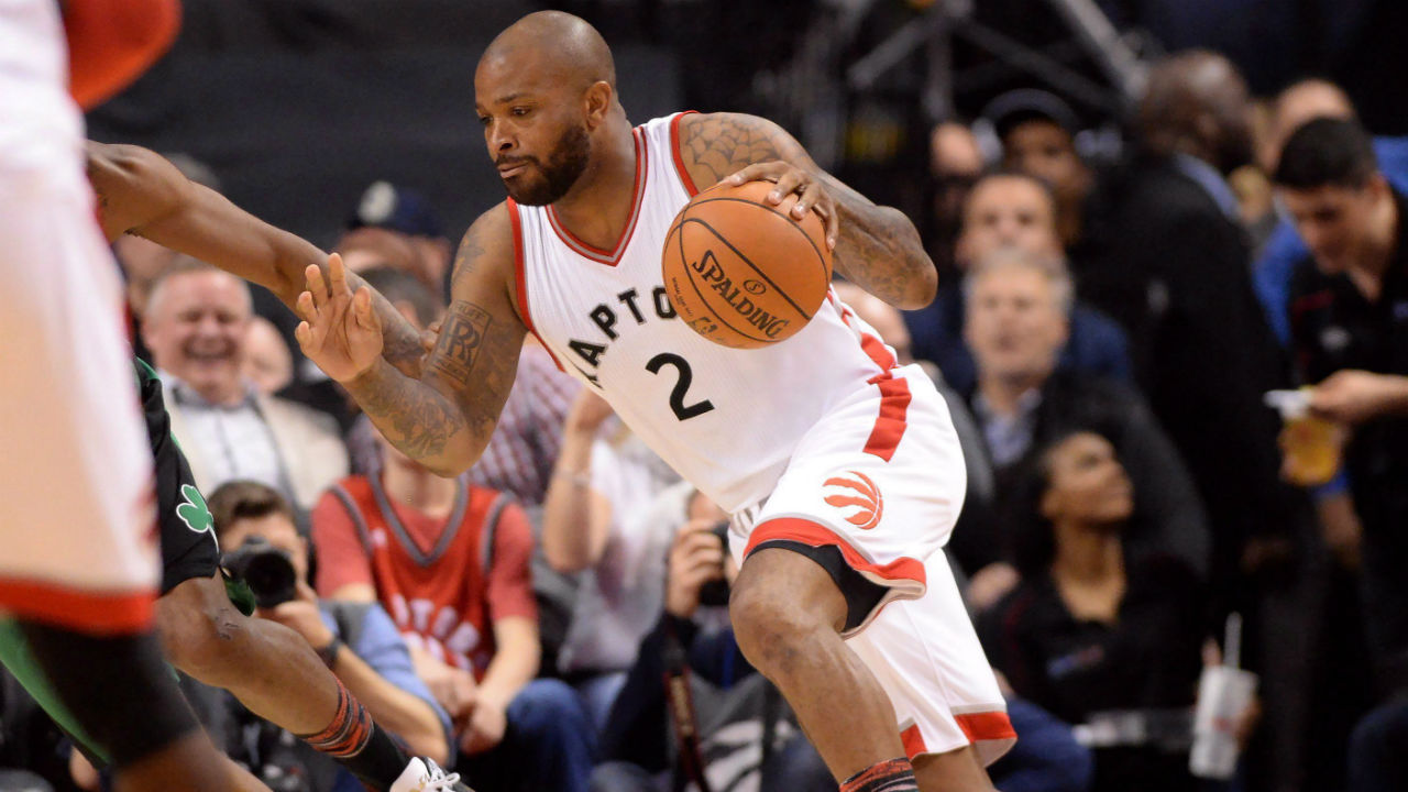 Toronto-Raptors'-P.J.-Tucker-(2).-(Frank-Gunn/CP)