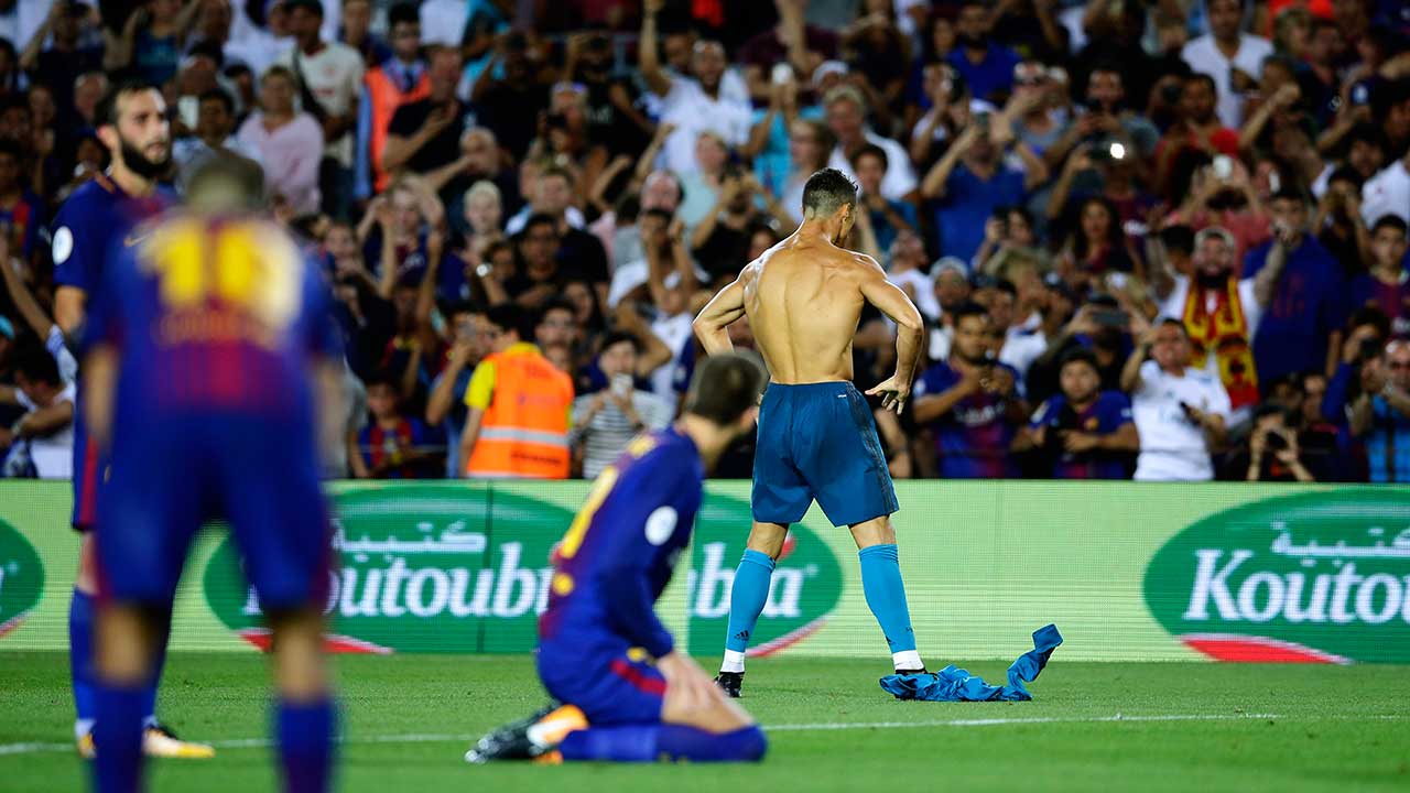 Ronaldo mocks Messi with shirt celebration at Camp Nou