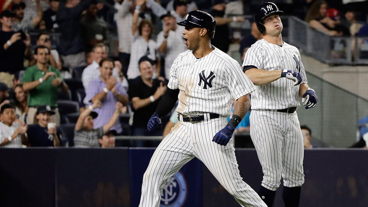 New-York-Yankees'-Aaron-Hicks-(31)-celebrates-next-to-teammate-Brett-Gardner.-(Frank-Franklin-II/AP)