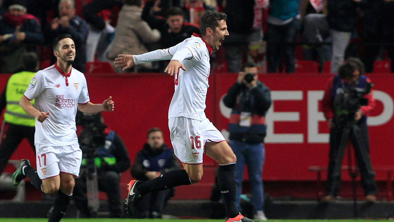 Sevilla's-Stevan-Jovetic,-right,-celebrates-celebrates-after-scoring.-(Angel-Fernandez/AP)