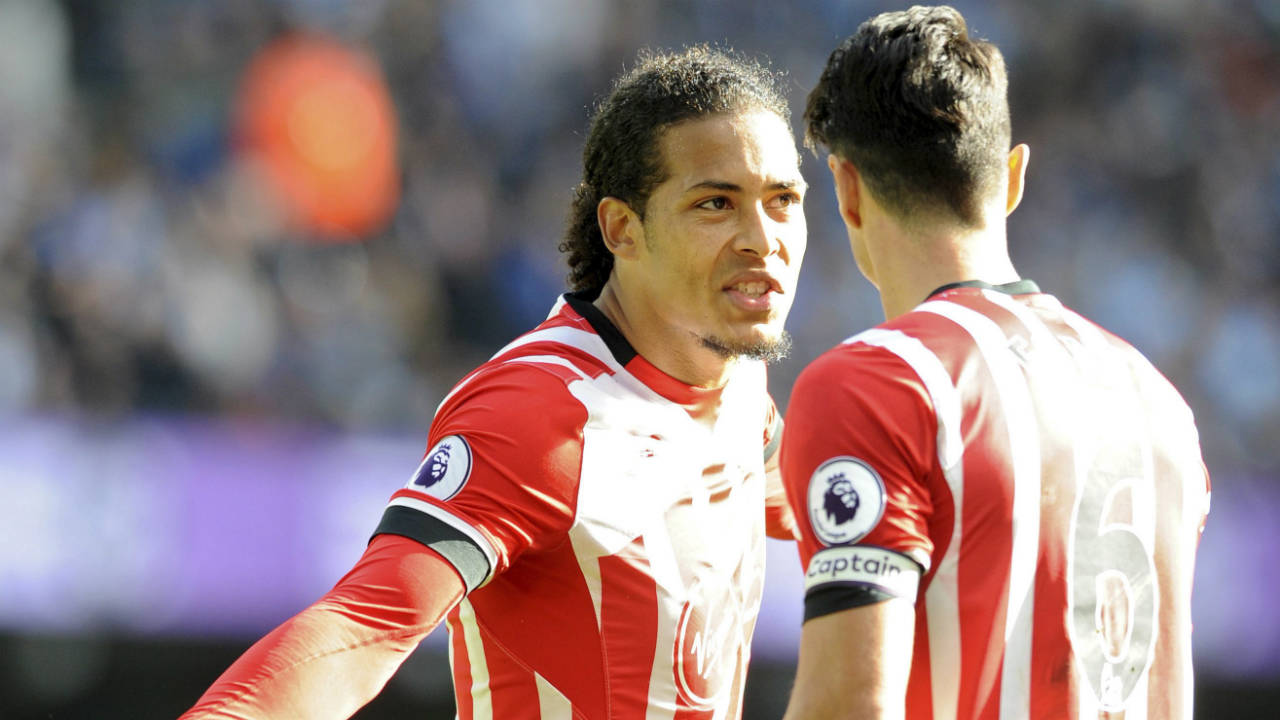 In-this-Sunday,-Oct.-23,-2016-file-photo,-Southampton's-Virgil-van-Dijk,-left,-with-a-team-mate-during-the-English-Premier-League-soccer-match-between-Manchester-City-and-Southampton-at-the-Etihad-Stadium-in-Manchester,-England.-Southampton-defender-says-he-has-handed-in-a-transfer-request-to-leave-the-English-Premier-League-club,-expressing-frustration-that-interest-from-"multiple-top-clubs-have-been-consistently-rebuffed."-(Rui-Vieira,-File/AP)