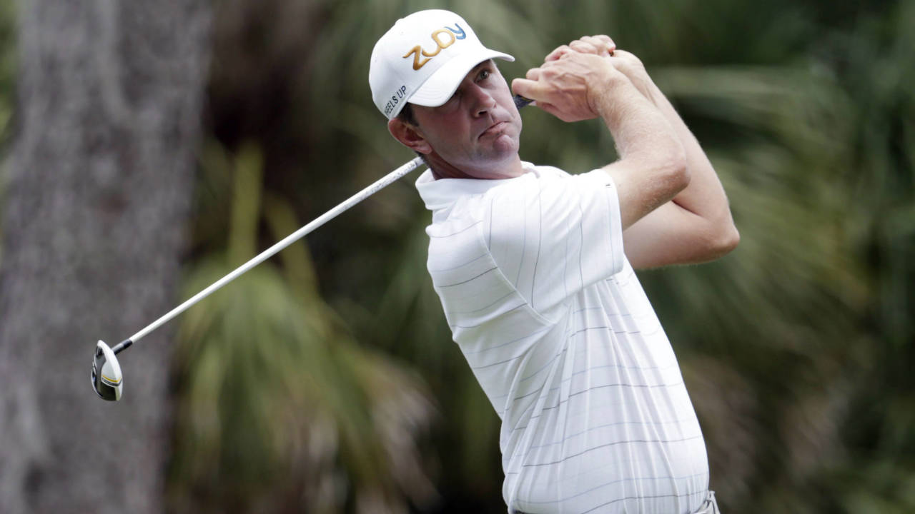Lucas-Glover-hits-from-the-second-tee,-during-the-final-round-of-The-Players-Championship-golf-tournament-Sunday,-May-14,-2017,-in-Ponte-Vedra-Beach,-Fla.-(Lynne-Sladky/AP)