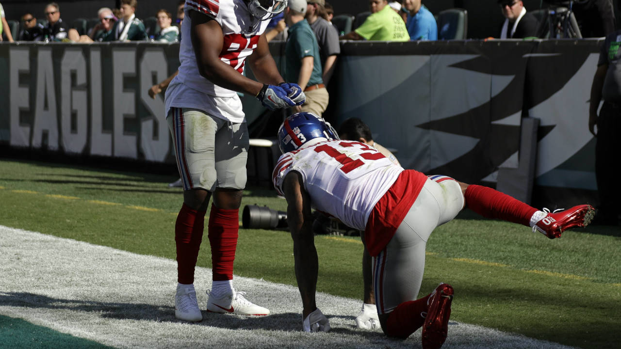 New-York-Giants'-Odell-Beckham,-right,-celebrates-with-Sterling-Shepard-after-a-touchdown-during-the-second-half-of-an-NFL-football-game-against-the-Philadelphia-Eagles,-Sunday,-Sept.-24,-2017,-in-Philadelphia.-(Michael-Perez/AP)