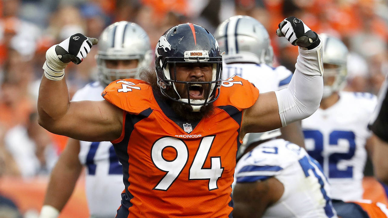 Denver-Broncos-nose-tackle-Domata-Peko-(94)-celebrates-a-defensive-stop-against-the-Dallas-Cowboys-during-the-second-half-of-an-NFL-football-game,-Sunday,-Sept.-17,-2017,-in-Denver.-(Jack-Dempsey/AP)