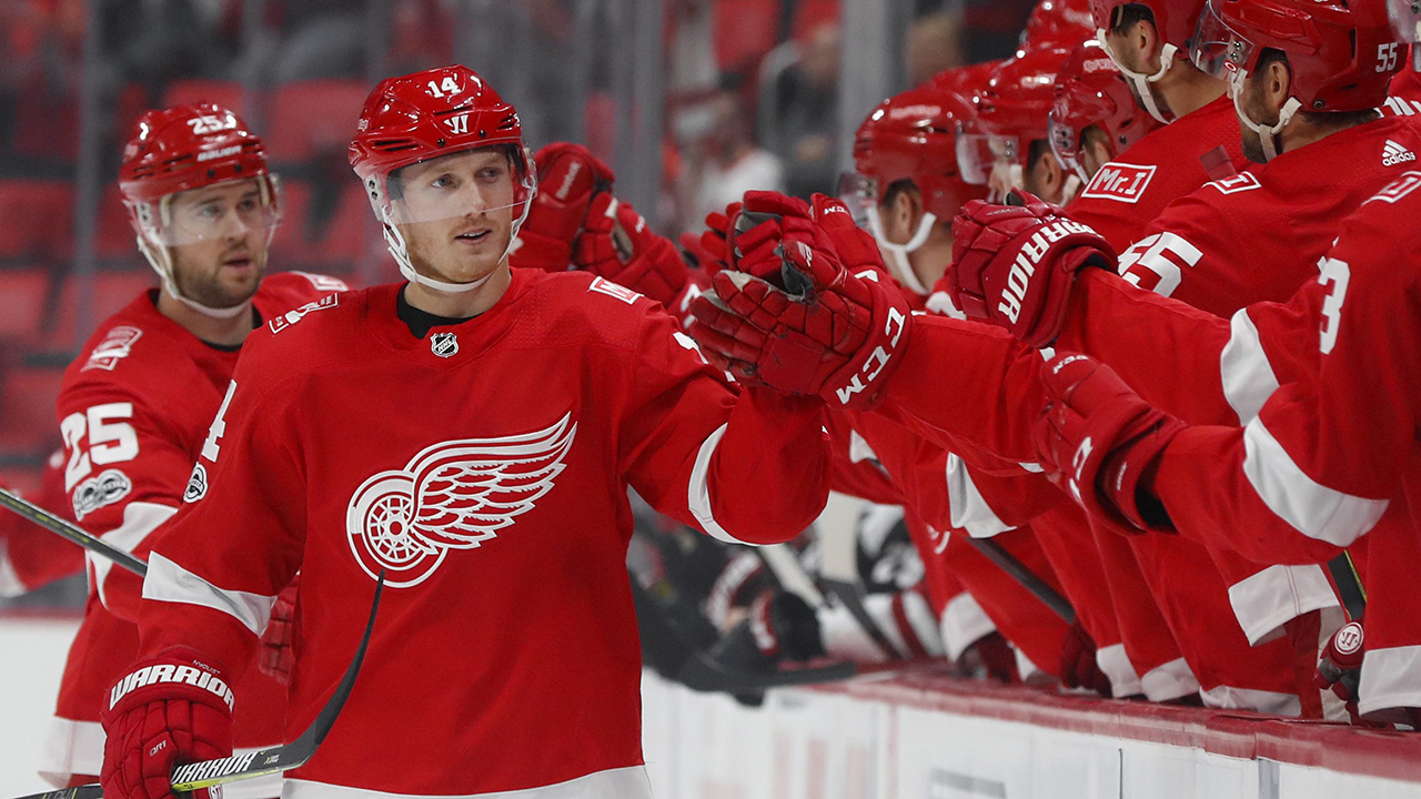 Red Wings trade forward Gustav Nyquist to Sharks -