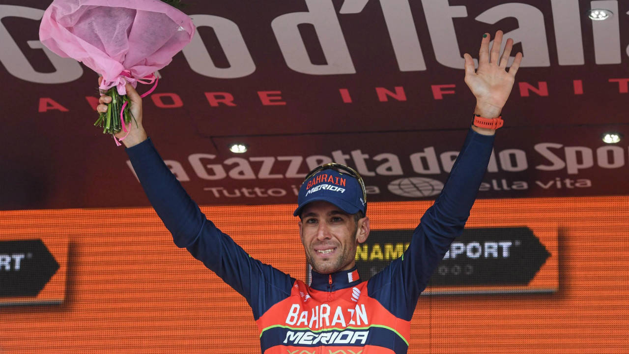 Italy's-Vincenzo-Nibali-celebrates-on-podium-after-winning-the-16th-stage-of-Giro-d'Italia,-Tour-of-Italy-cycling-race,-from-Rovetta-to-Bormio,-Tuesday,-May-23,-2017.-(Alessandro-Di-Meo/ANSA-via-AP)