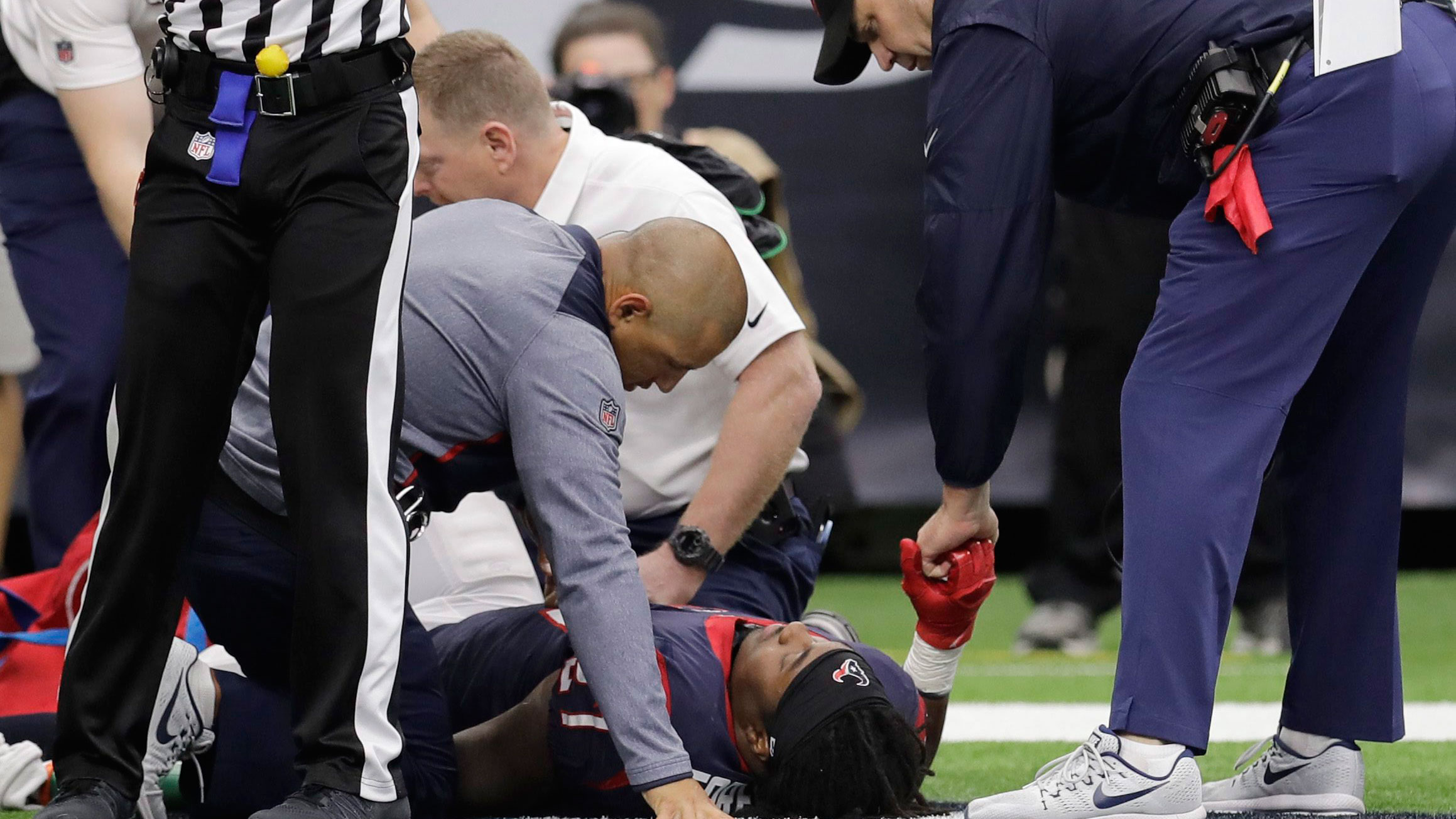 Foreman to IR, Ellington claimed for Texans’ backfield