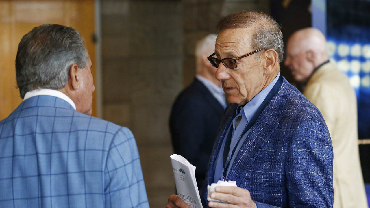 Miami-Dolphins-owner-Stephen-Ross,-right,-talks-with-Atlanta-Falcons-owner-Arthur-Blank,-left,-at-the-NFL-football-meetings,-Monday,-March-27,-2017,-in-Phoenix.-(Ross-D.-Franklin/AP)