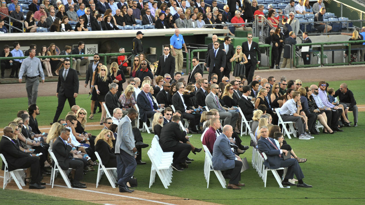 Over 1,000 attend celebration of Roy Halladay