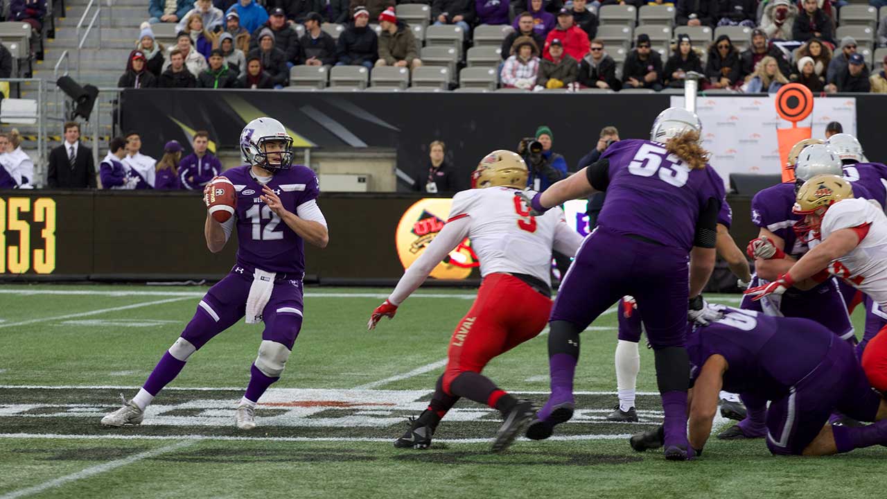 Western-Mustangs-quarterback-Chris-Merchant