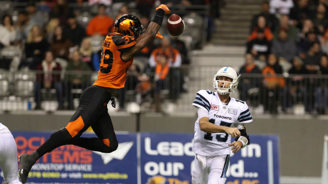 BC-Lions'-Chandler-Fenner-blocks-a-pass-by-Toronto-Argonauts'-Ricky-Ray-during-the-first-half-of-CFL-football-action-at-BC-Place-in-Vancouver,-B.C.,-on-Saturday,-November-4,-2017.-(Chad-Hipolito/CP)