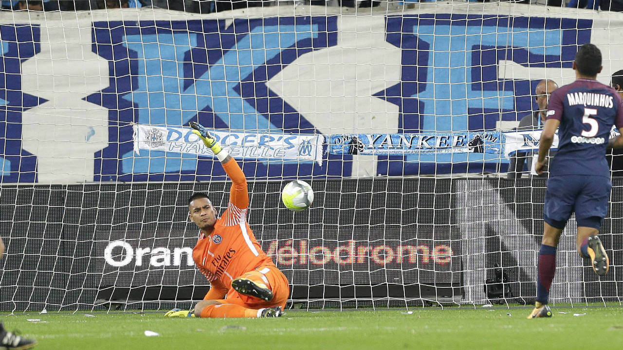 PSG-goalkeeper-Alphonse-Areola.-(Claude-Paris/AP)