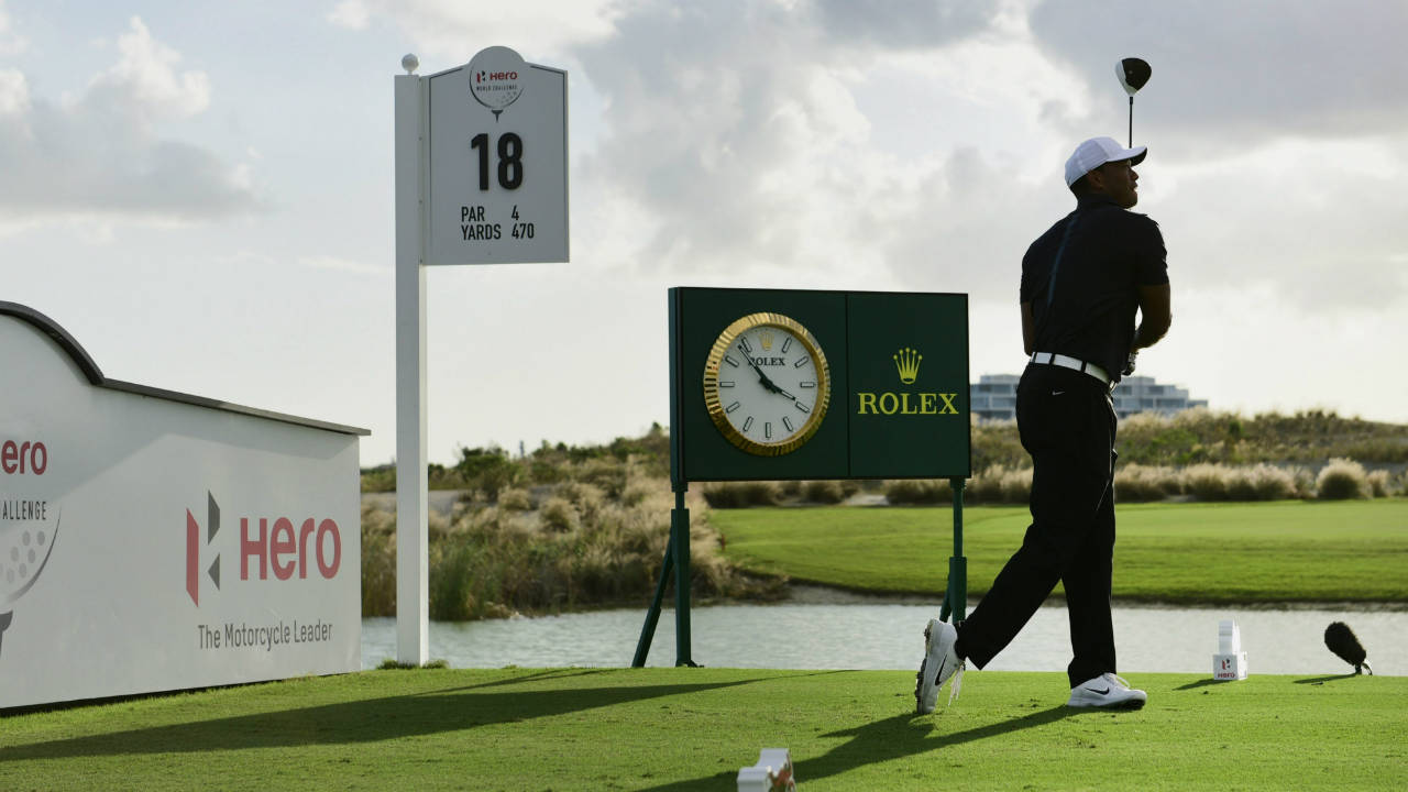 Tiger-Woods-drives-from-the-tee-of-hole-18-during-the-Hero-World-Challenge-golf-tournament-at-Albany-Golf-Club-in-Nassau,-Bahamas,-Thursday,-Nov.-30,-2017.-(Dante-Carrer/AP)