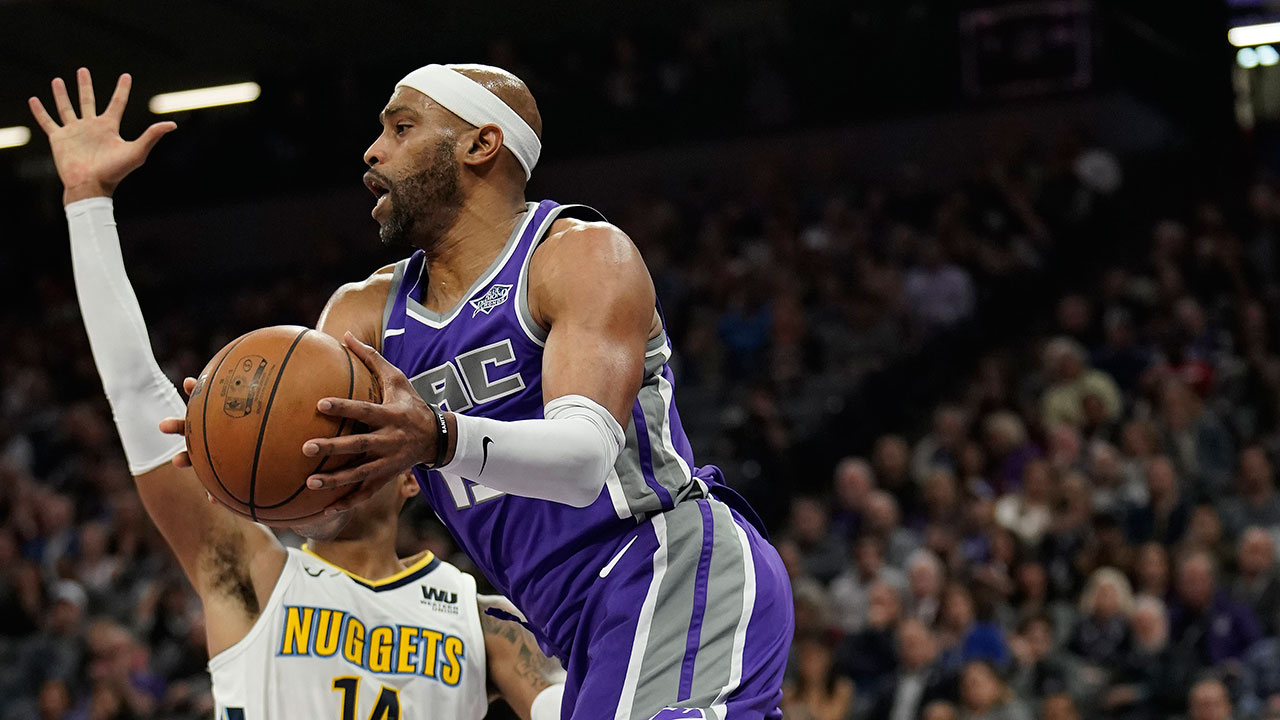 Carter has big fourth quarter to lead Kings past Nuggets