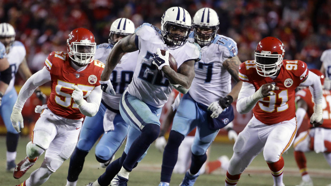 Tennessee-Titans-running-back-Derrick-Henry-(22)-runs-for-a-35-yard-touchdown-away-from-Kansas-City-Chiefs-linebacker-Kevin-Pierre-Louis-(57)-and-linebacker-Tamba-Hali-(91)-during-the-second-half-of-an-NFL-wild-card-playoff-football-game-in-Kansas-City,-Mo.,-Saturday,-Jan.-6,-2018.-(Charlie-Riedel/AP)
