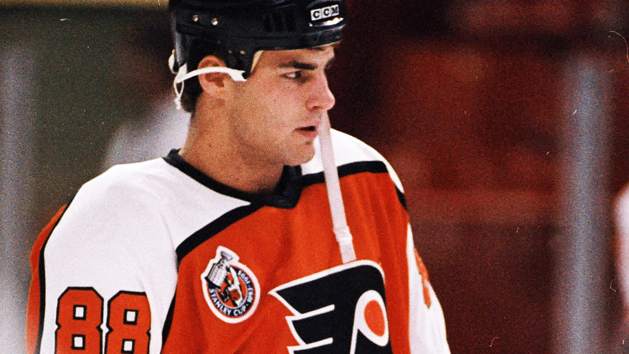 Eric-Lindros;-Philadelphia-Flyers;-Denis-Brodeur;-NHL