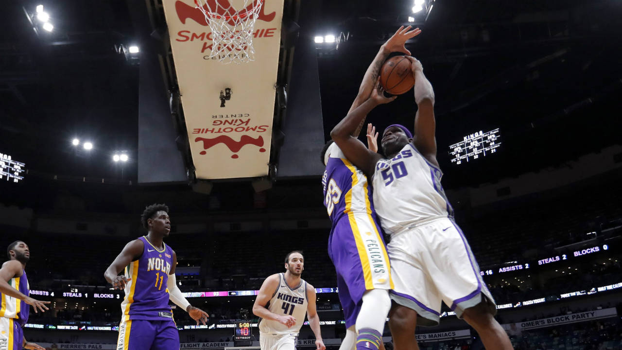 Sacramento-Kings-forward-Zach-Randolph-(50)-goes-to-the-basket-against-New-Orleans-Pelicans-forward-Anthony-Davis-(23)-in-the-second-half-of-an-NBA-basketball-game-in-New-Orleans,-Tuesday,-Jan.-30,-2018.-The-Kings-won-114-103.-(Gerald-Herbert/AP)