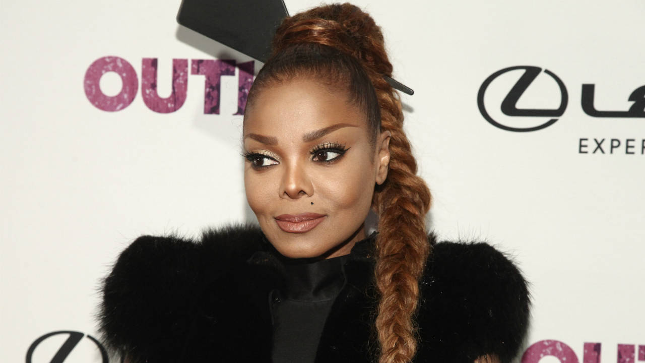 In-this-Nov.-9,-2017,-file-photo,-Janet-Jackson-attends-the-22nd-Annual-OUT100-Celebration-Gala-at-the-Altman-Building-in-New-York.-Jackson-wants-to-make-it-crystal-clear:-She-will-not-be-joining-Justin-Timberlake-during-the-Super-Bowl-halftime-show-Sunday,-Feb.-4,-2018.-(Photo-by-Andy-Kropa/Invision/AP)