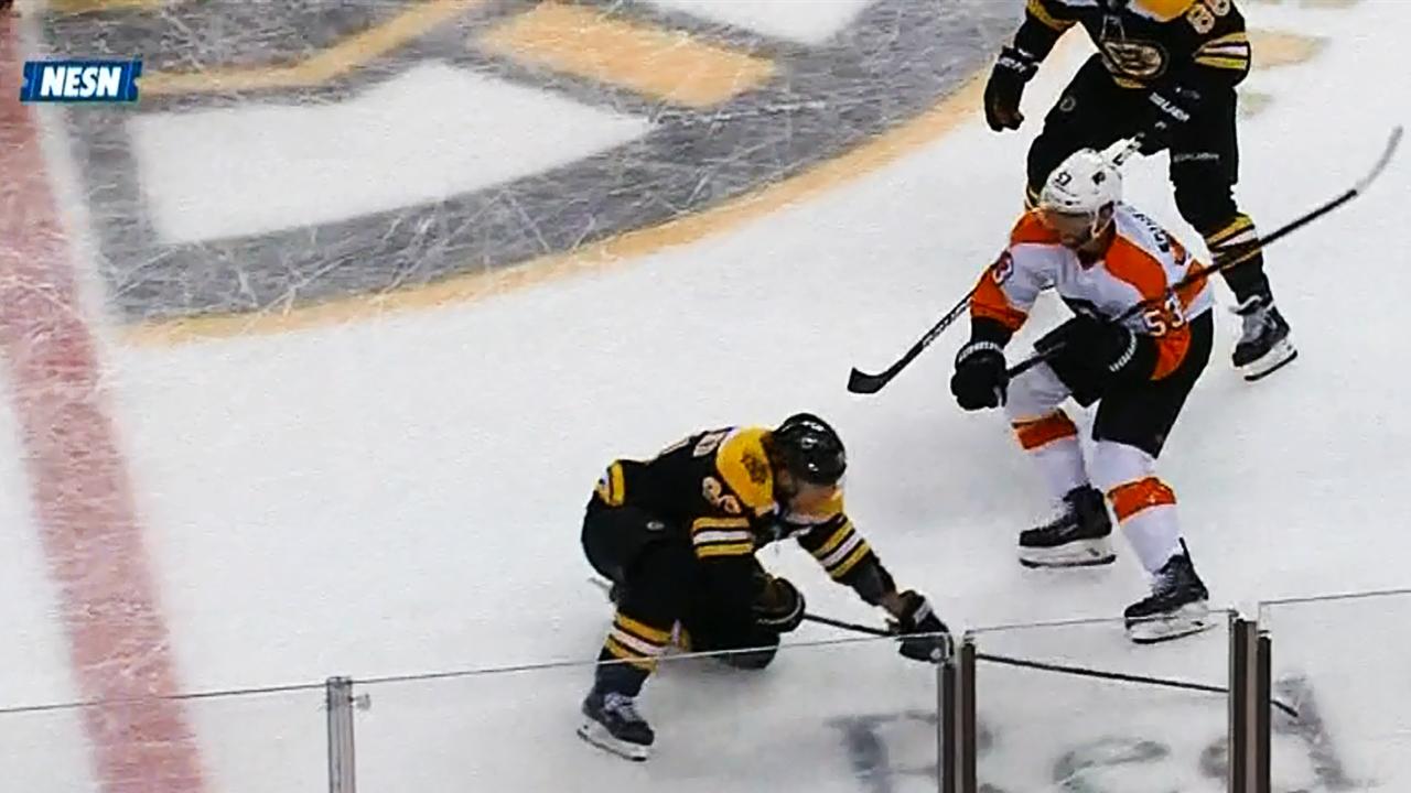 Brad Marchand avoids suspension for cross-check on Flyers' MacDonald