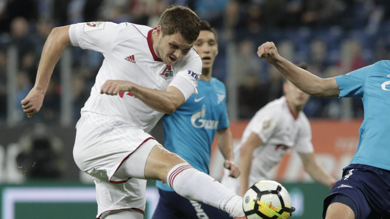 Lokomotiv's-Taras-Mykhalyk.-(Dmitri-Lovetsky/AP)