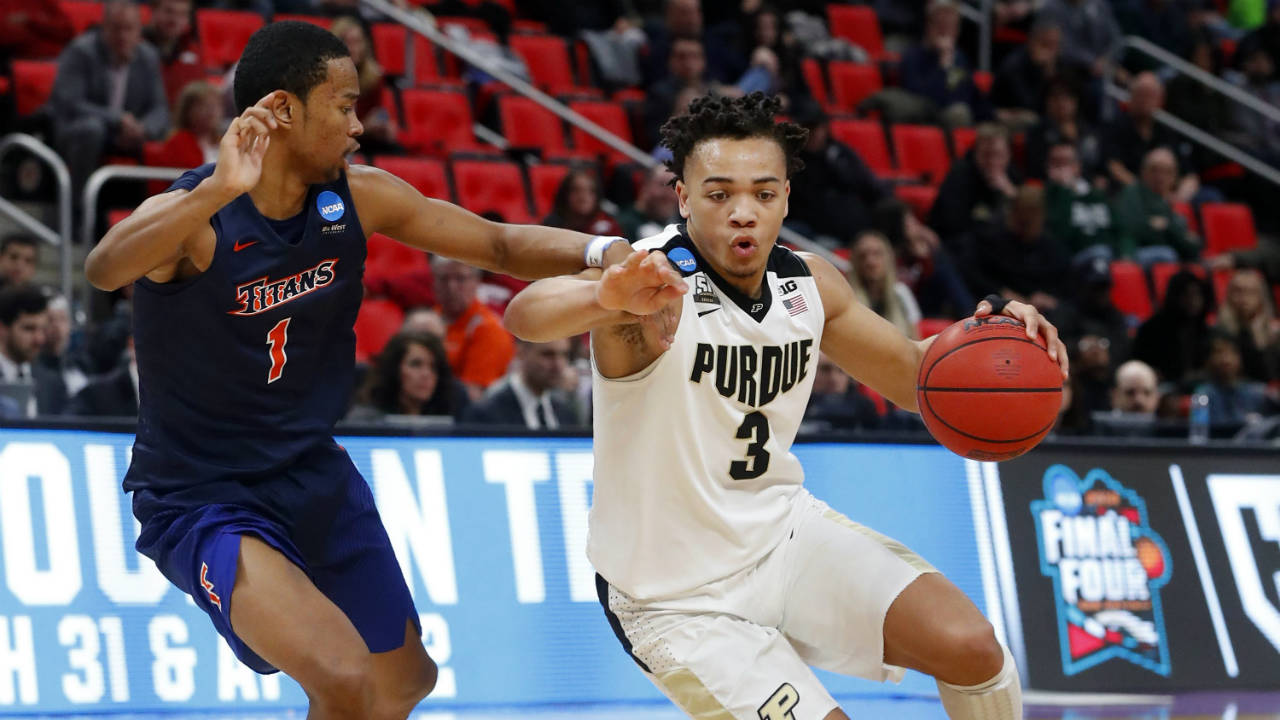 Purdue-guard-Carsen-Edwards-(3)-drives-on-Cal-State-Fullerton-guard-Jamal-Smith-(1)-during-the-second-half-of-an-NCAA-men's-college-basketball-tournament-first-round-game-in-Detroit,-Friday,-March-16,-2018.-(Paul-Sancya/AP)