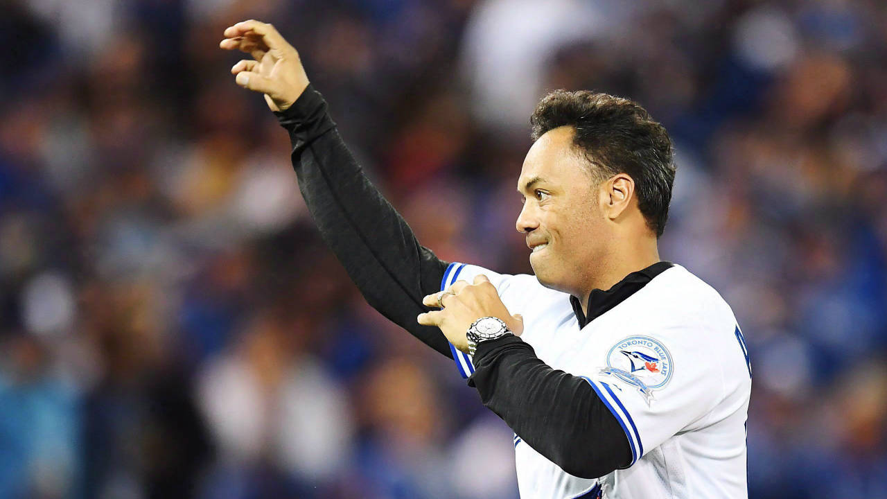 Roberto-Alomar,-who-helped-the-Toronto-Blue-Jays-capture-back-to-back-World-Series-titles-in-the-early-1990s,-is-stepping-up-to-the-plate-to-try-to-keep-Edmonton's-river-valley-ballpark-from-the-wrecker's-ball.-(Frank-Gunn/CP)