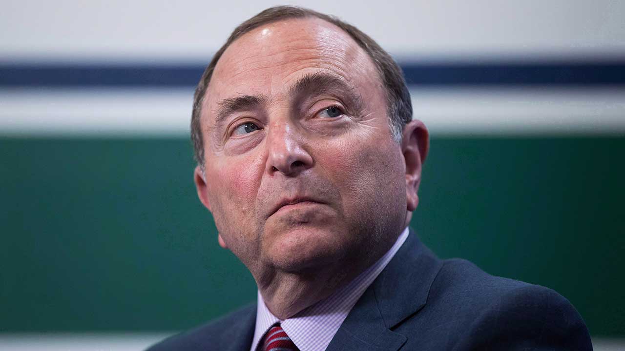 NHL fines Rangers $250K for publicly criticizing d