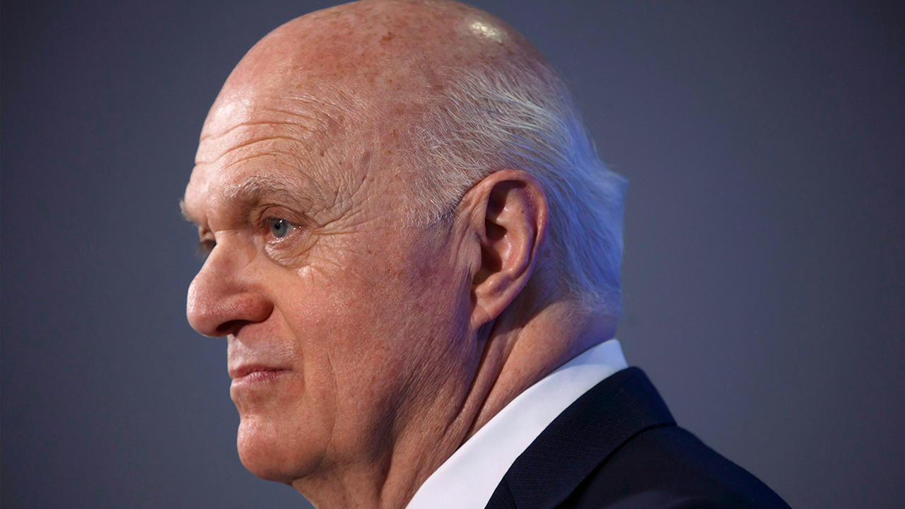 How Lamoriello shaped underdog Islanders into Cup contenders