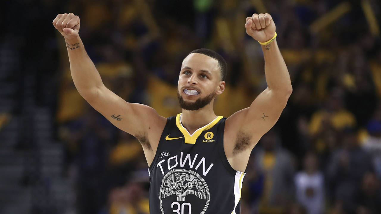 Golden-State-Warriors'-Stephen-Curry-(30)-celebrates-a-score-against-the-New-Orleans-Pelicans-during-the-second-half-in-Game-2-of-a-second-round-NBA-basketball-playoff-series-Tuesday,-May-1,-2018,-in-Oakland,-Calif.-(Ben-Margot/AP)