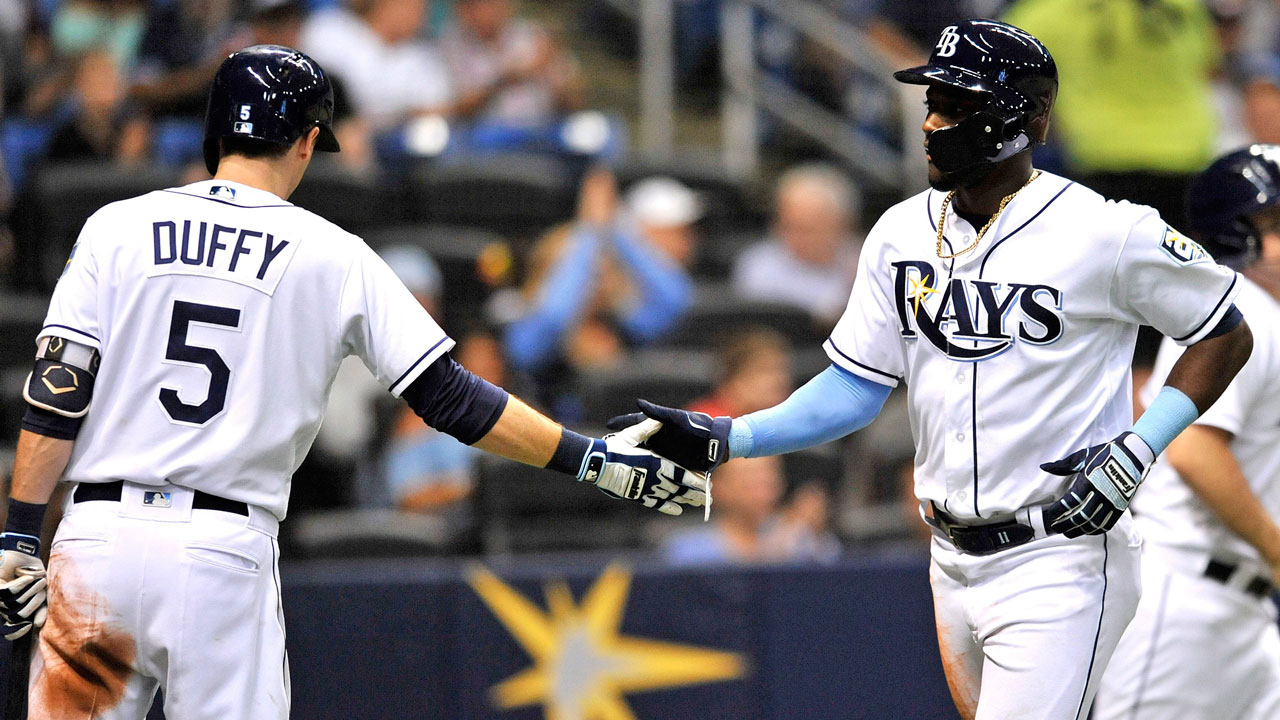 Adeiny-Hechavarria-congratulated-by-matt-duffy