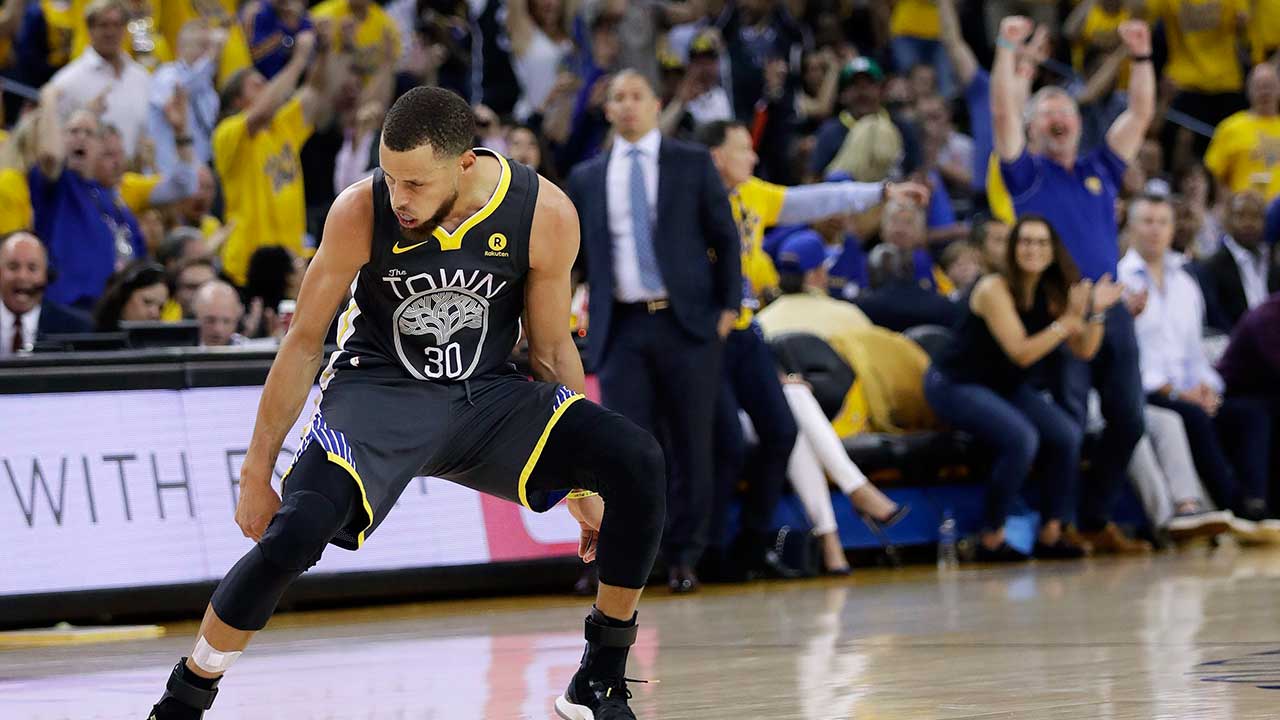 Golden-State-Warriors-guard-Stephen-Curry