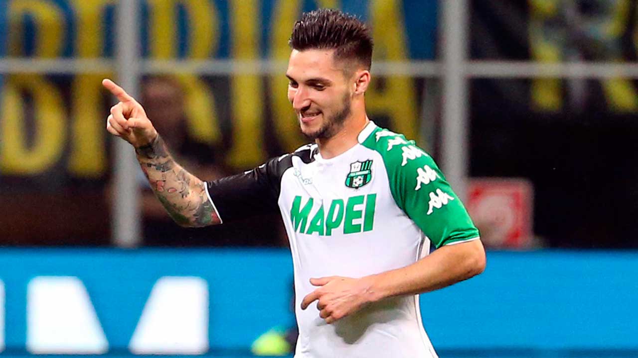 Inter signs Italy forward Politano on loan from Sassuolo
