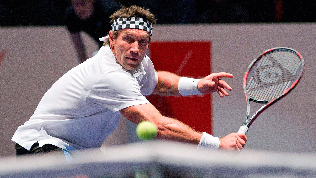 Former Wimbledon champ Pat Cash likes what he sees in Denis Shapovalov