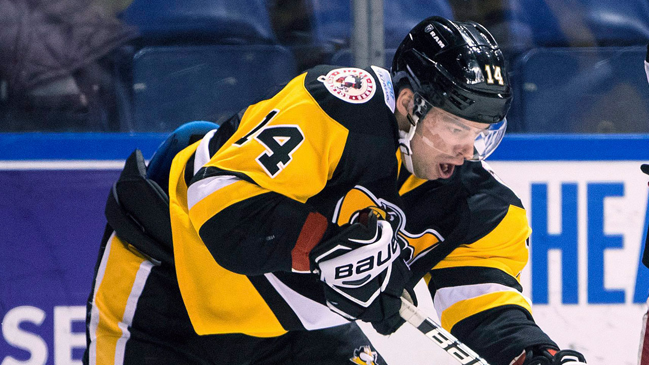 greg-mckegg-hurricanes-signing