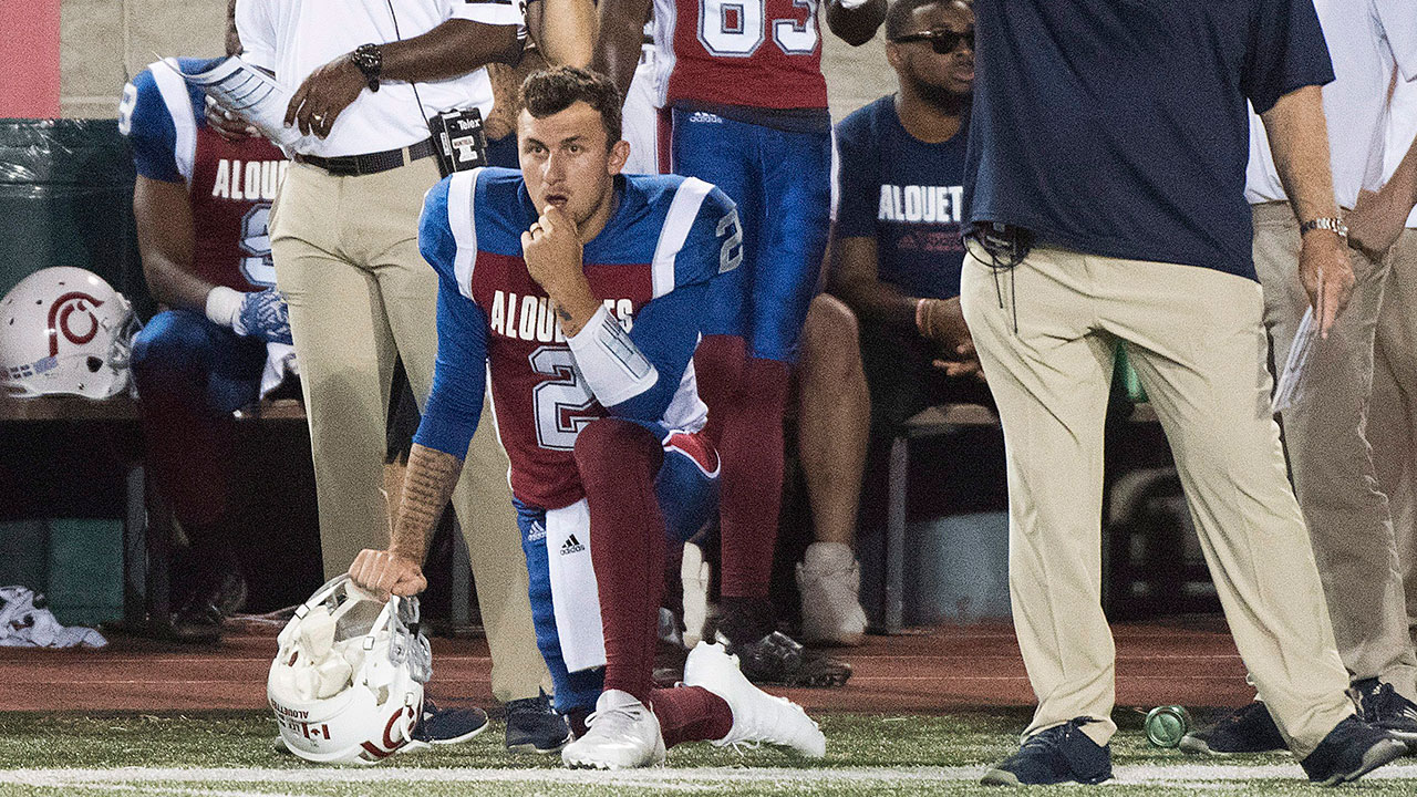 johnny-manziel-kneels-on-sidelines-in-montreal-alouettes-debut