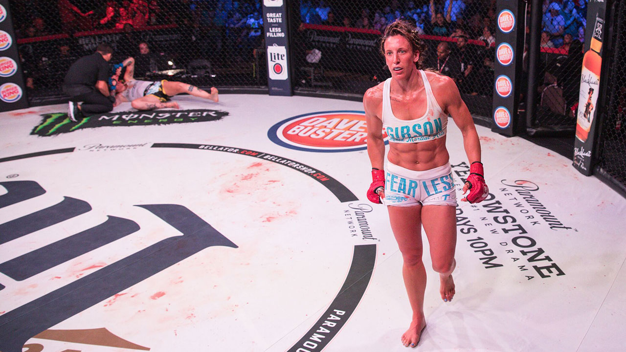 julia-budd-beats-Talita-Nogueira-at-bellator-202