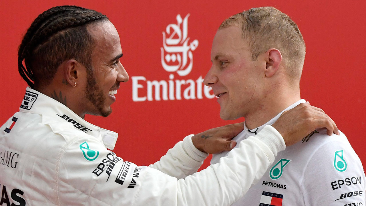 lewis_hamilton_celebrates_with_valtteri_bottas
