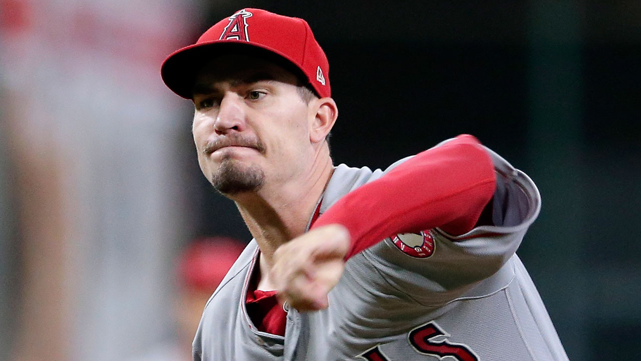 andrew_heaney_throws_to_an_astros_hitter