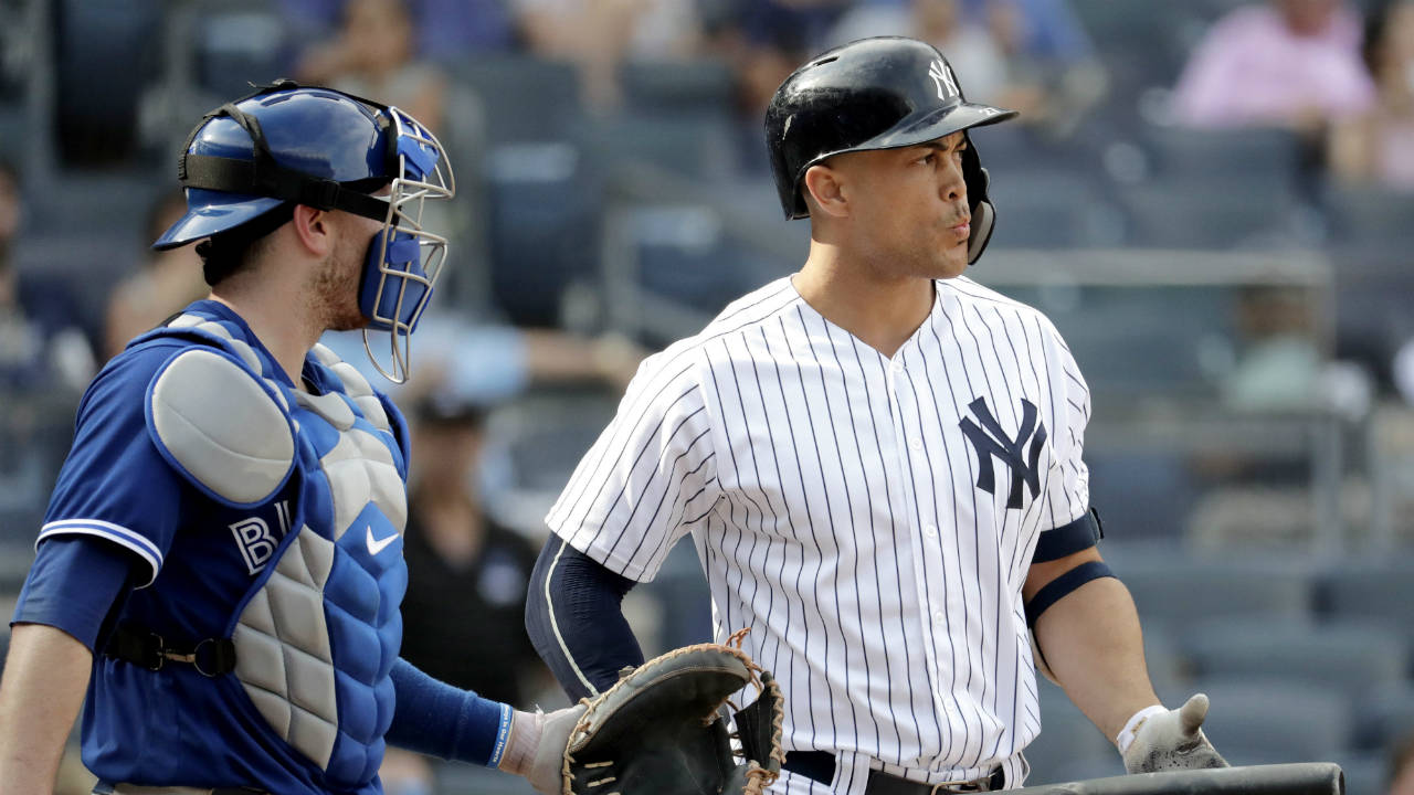 giancarlo-stanton-blue-jays