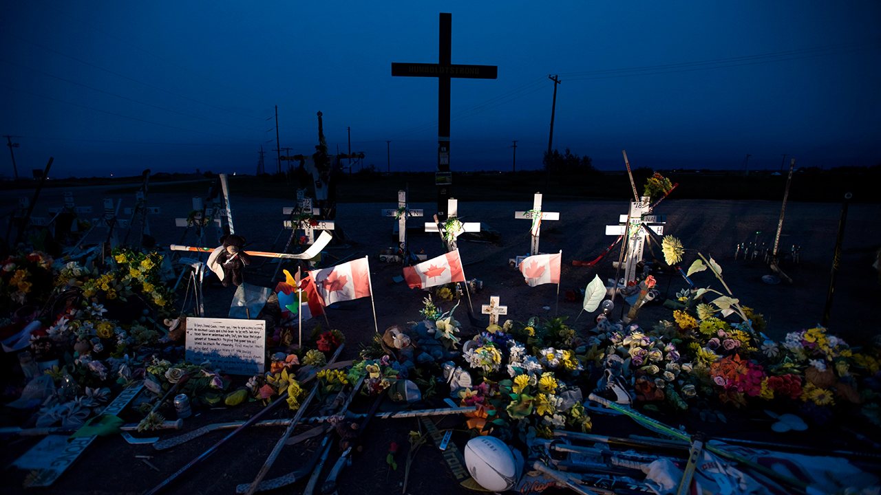 humboldt-broncos-memorial