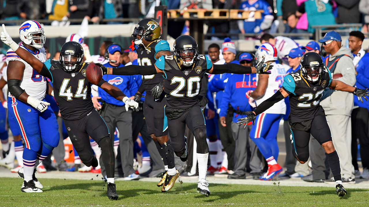 jaguars-cornerback-jalen-ramsey-celebrates-interception