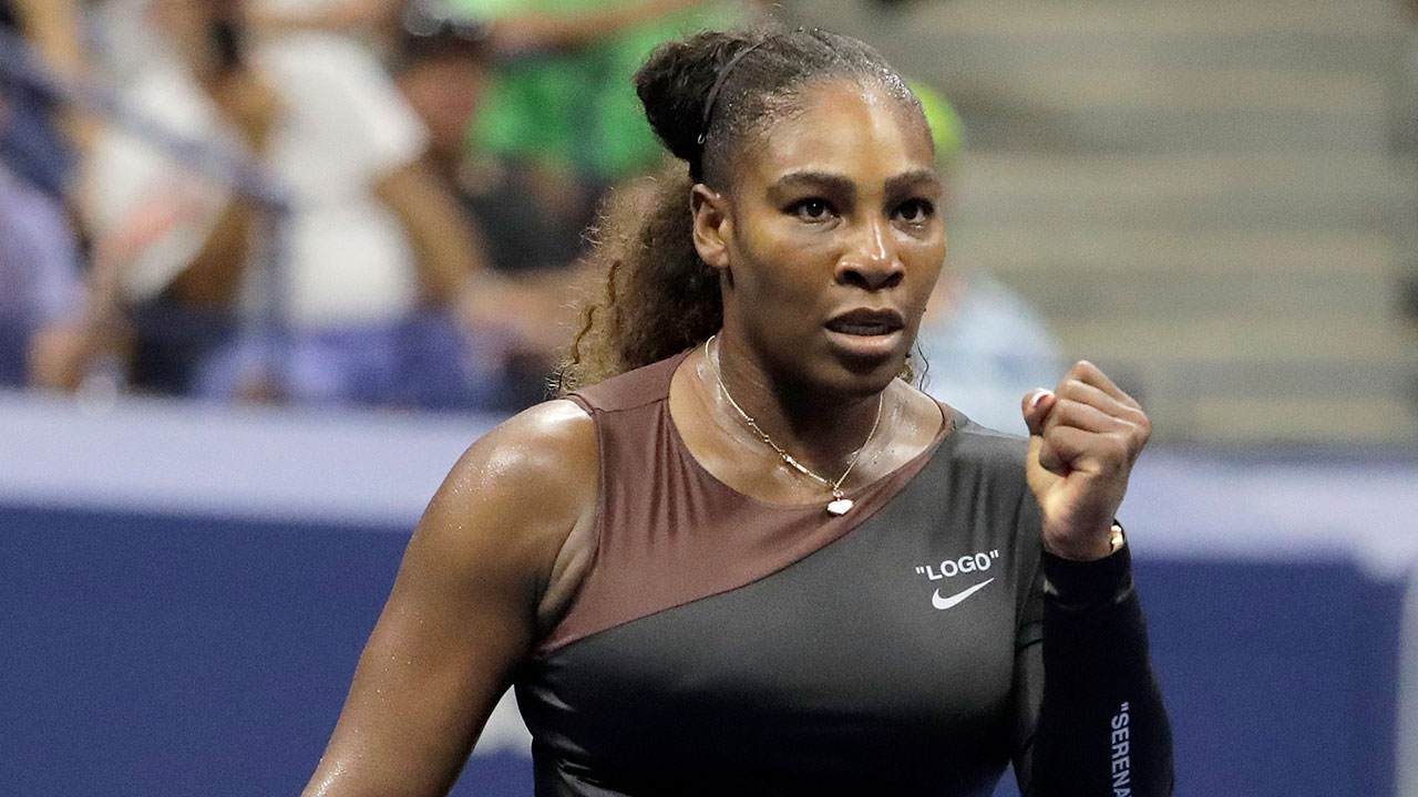 serena_williams_reacts_after_winning_a_point