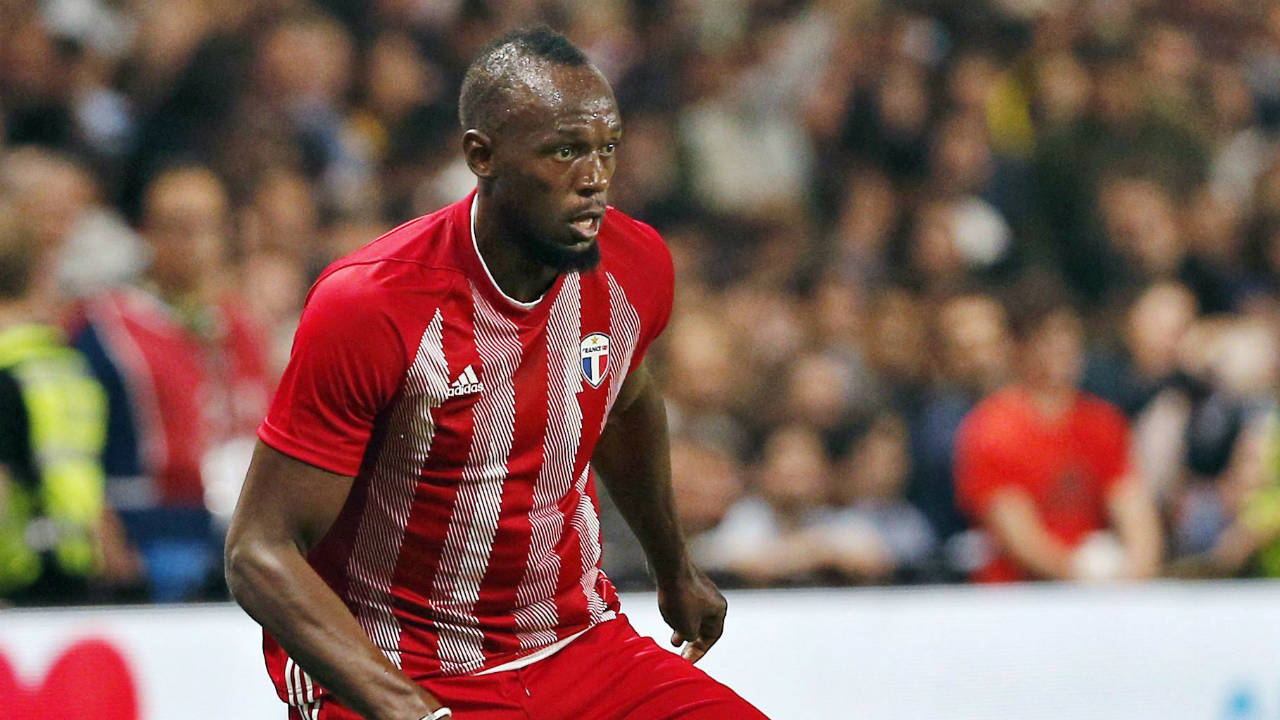 usain-bolt-soccer-sportsman