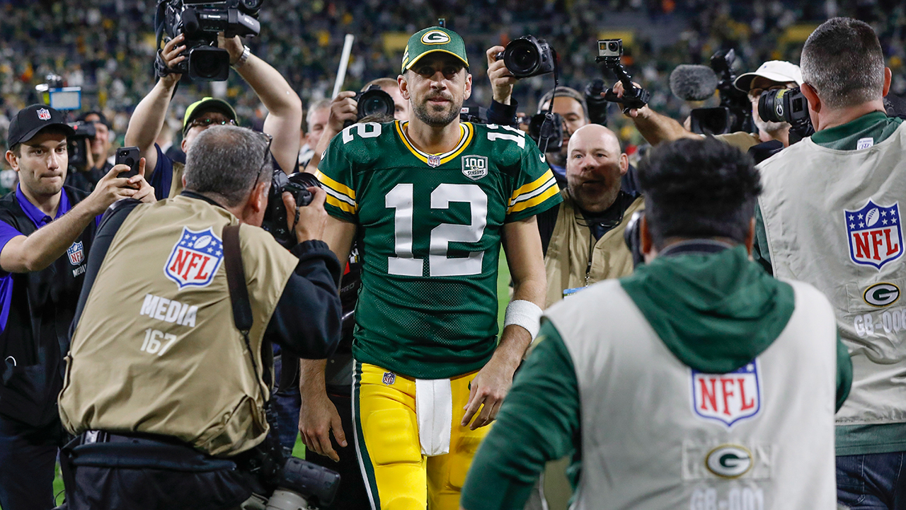 Aaron Rodgers returns to Packers practice after injuring knee