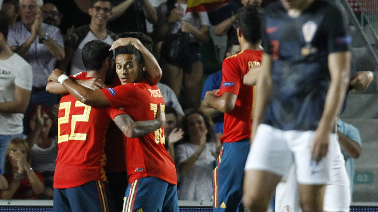 happy-bunch-of-spaniards