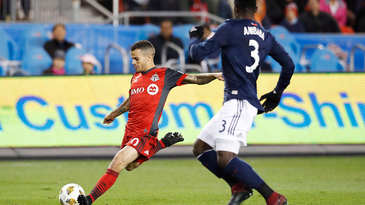 sebastian_giovinco_shoots_from_distance