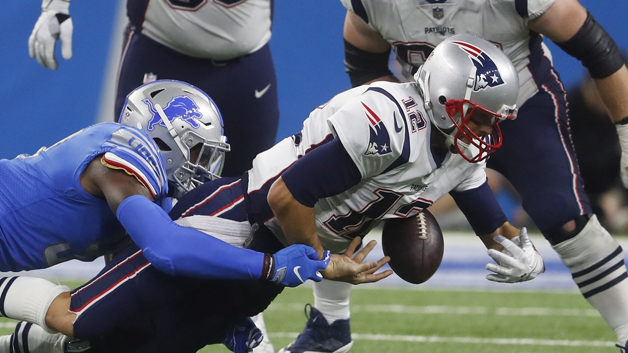 New-England-Patriots-quarterback-Tom-Brady-sacked-by-Detroit-Lions-linebacker-Eli-Harold