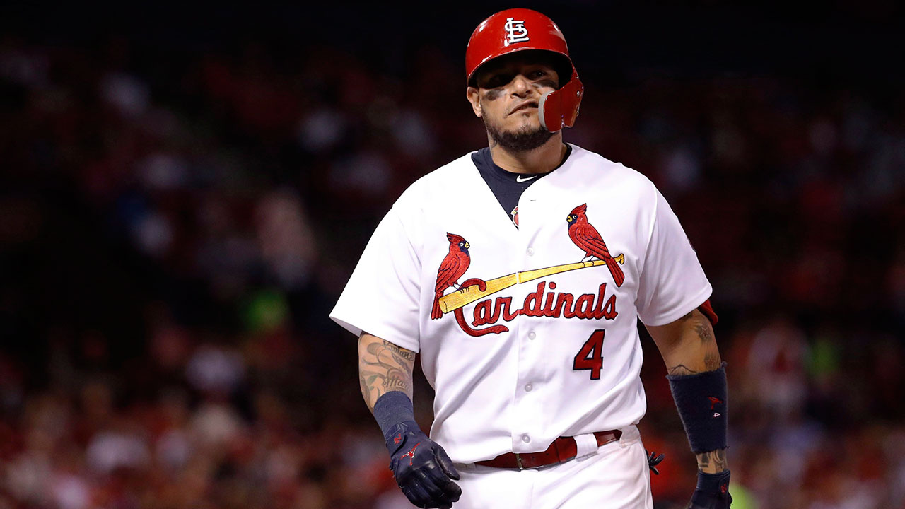 Cardinals' Yadier Molina to Undergo Knee Surgery; Will Be Ready